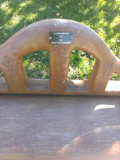 File:In Memory of J.T. and Fern Hunltsman - Lancaster, CA.jpg