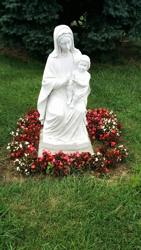 Mary with Child - Omaha, NE.jpg