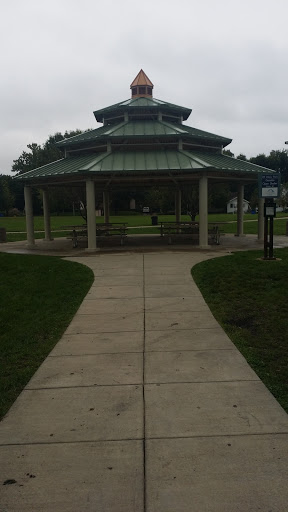 Evelyn Davis Gazebo - Des Moines, IA.jpg
