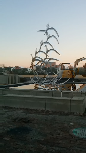 Gadsdenboro Park Bird Sculpture - Charleston, SC.jpg