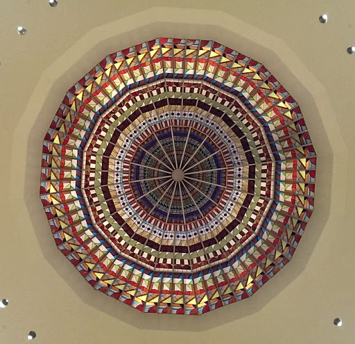 File:Marion Sampler Jewel Court Stained Glass Dome Ceiling - Costa Mesa, CA.jpg
