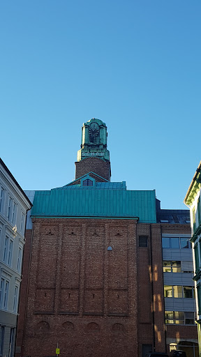 Schou's Clock - Oslo, Oslo.jpg