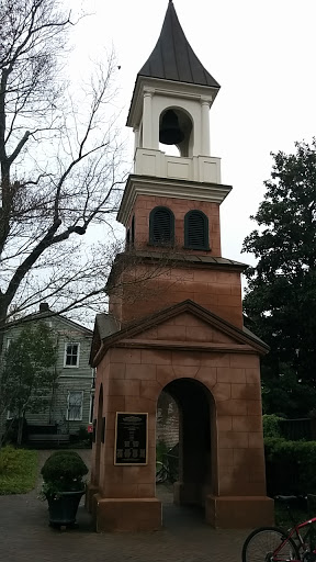 File:Pi Kappa Phi Centennial Memorial Bell Tower - Charleston, SC.jpg