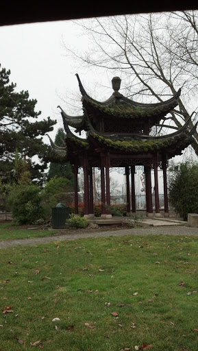 Kent Yangzhou Park Pagoda - Kent, WA.jpg