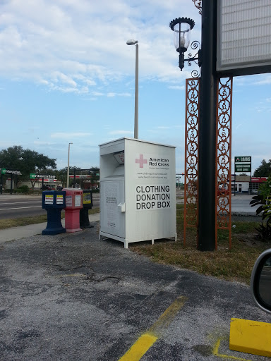 File:Red Cross donation box at Big Tim's - Saint Petersburg, FL.jpg