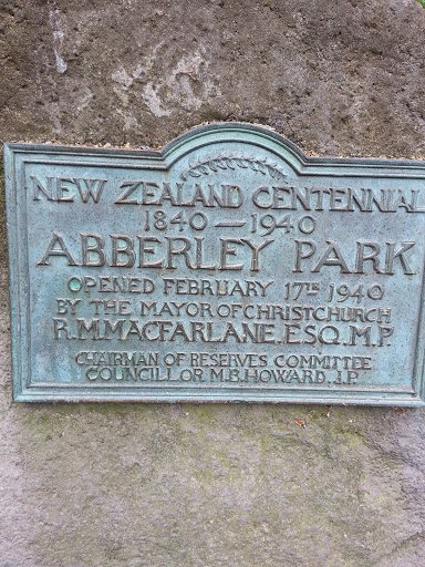 File:Plaque Commemorating Opening of Park in 1940 - Christchurch, Canterbury.jpg