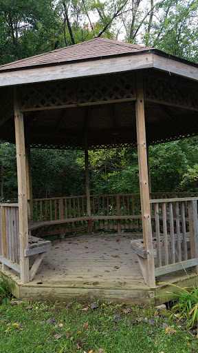 United Presbyterian gazebo - Peoria, IL.jpg