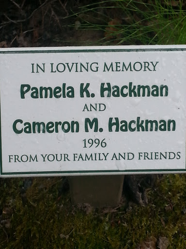File:In Loving Memory; Paula & Cameron Hackman - Renton, WA.jpg