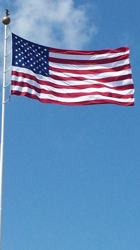 Giant US Flag - Olathe, KS.jpg