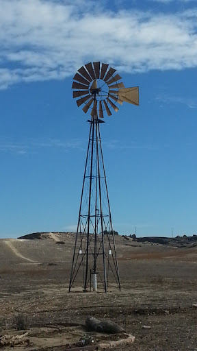 Meadowview Windmill - Temecula, CA.jpg