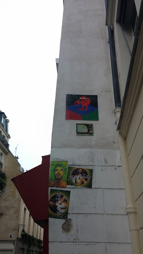 Qbert - Paris, Île-de-France.jpg