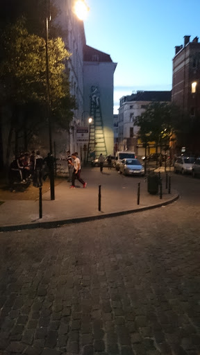 Mural Dancing Ladder - Bruxelles, Bruxelles.jpg