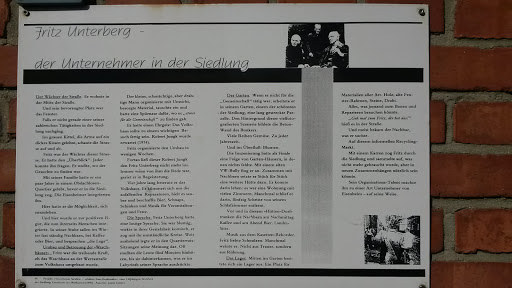 File:Fritz Unterberg - Der Unternehmer In Der Siedlung - Oberhausen, NRW.jpg