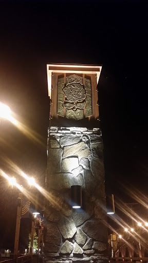 Rose Column Art - Temecula, CA.jpg