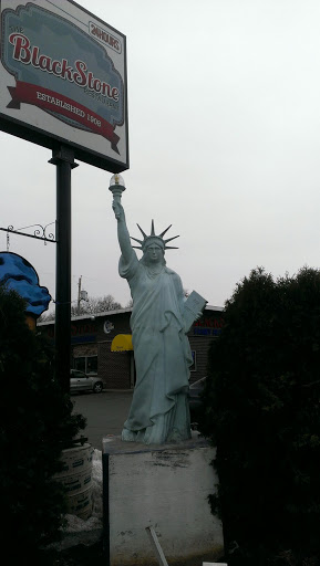 Blackstone Statue of Liberty Replica - Green Bay, WI.jpg
