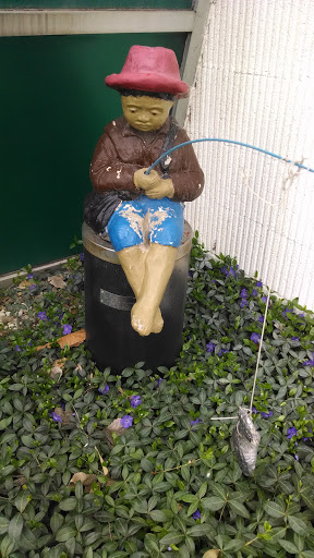 Gary Swiantaniowski Memorial Statue - Sterling Heights, MI.jpg