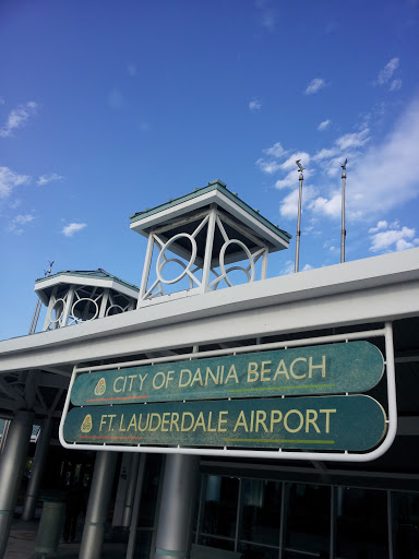 File:Tri-Rail Fort Lauderdale Airport Station - Dania Beach, FL.jpg