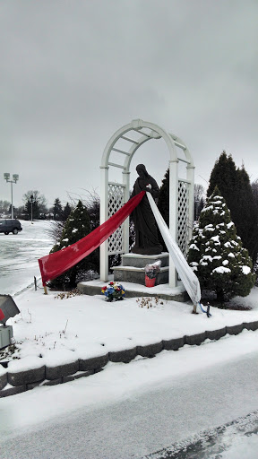 Statue of Jesus - Warren, MI.jpg