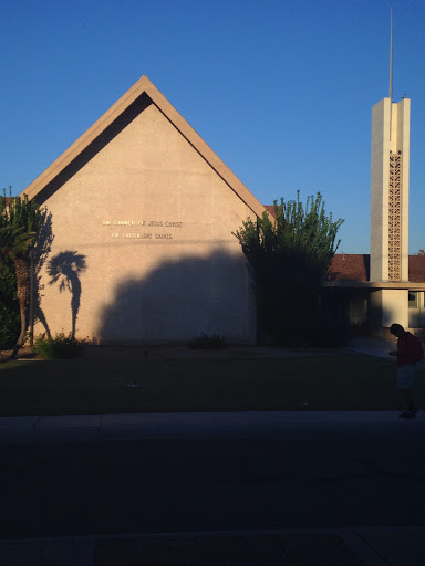 File:The Church of Jesus Christ of Latter day Saints - Phoenix, AZ.jpg