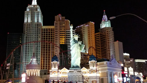 File:Las Vegas - New York - Night - Las Vegas, NV.jpg