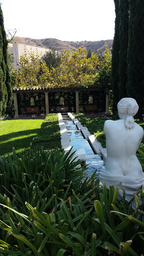 Italian Garden Chain Fountain - Thousand Oaks, CA.jpg
