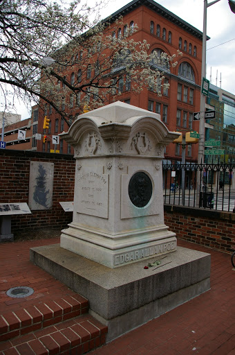 File:A La Memorie DâEdgar Allan Poe - Baltimore, MD.jpg