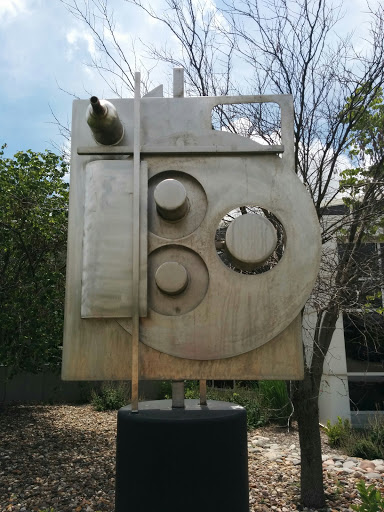 File:Interesting Metal Sculpture at City of Olathe Municipal Services - Olathe, KS.jpg
