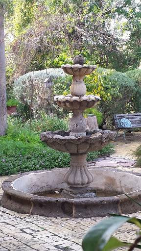 Bella Kara Fountain - Laredo, TX.jpg