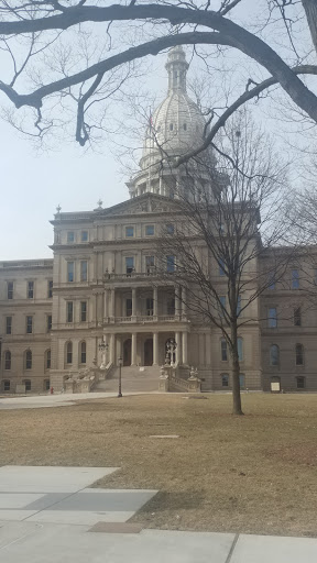 Michigan State Capitol 2 - Lansing, MI.jpg
