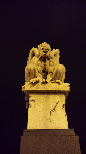 Bling Bling Motors Entrance Gargoyles - Christchurch, Canterbury.jpg