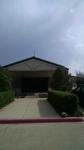 Northside Baptist Church Giant Cross - Carrollton, TX.jpg