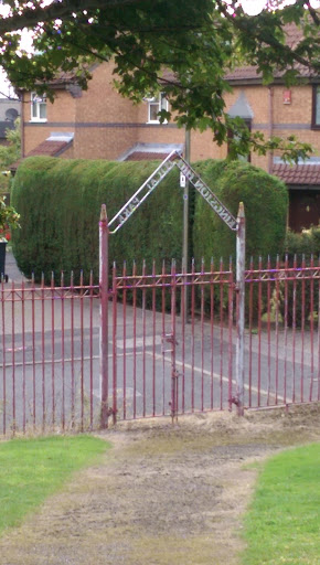 Park Park Entrance - Birmingham, England.jpg