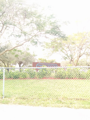 File:Forest Hills West Park - Coral Springs, FL.jpg