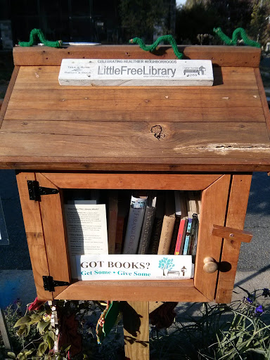 File:Little Free Library of Windsor and Dewitt - Alexandria, VA.jpg