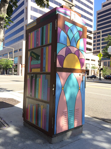File:Book Nook Art Box on El Doran - Glendale, CA.jpg