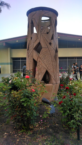 Festival Statue - Oxnard, CA.jpg