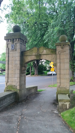 Arch - Portland, OR.jpg
