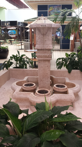 Northwood Centre Fountain - Tallahassee, FL.jpg
