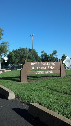 River Boulevard Greenway Park - Sioux Falls, SD.jpg