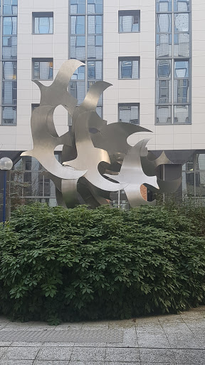 Les Oiseaux de mÃ©tal - Nanterre, Île-de-France.jpg
