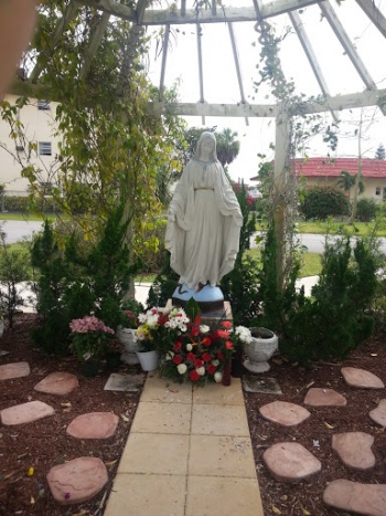 Virgin Mary Statue - Miami, FL.jpg