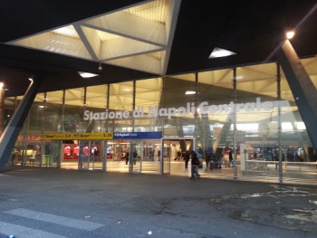 Stazione Centrale Napoli - Napoli, Campania.jpg