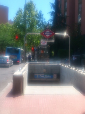 Metro Plaza ElÃ­ptica - Madrid, Comunidad de Madrid.jpg