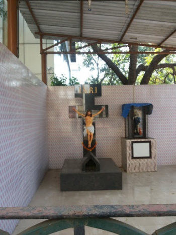 Holy Cross - Mumbai, MH.jpg
