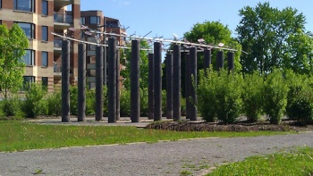 Monument Parc Des Filles-du-Roi - Ville de Québec, QC.jpg