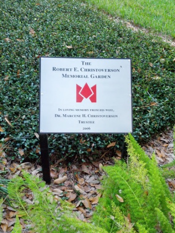 The Robert E. Christoverson Memorial Garden - Lakeland, FL.jpg