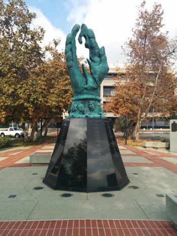Fallen Officer Memorial - Los Angeles, CA.jpg