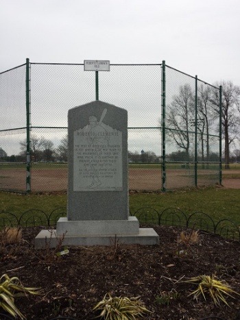 Roberto Clemente Memorial - Hartford, CT.jpg