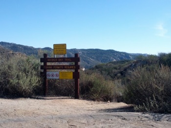 Whisker Bay Trailhead - Escondido, CA.jpg