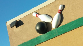 Hollywood Bowl - Lincoln, NE.jpg